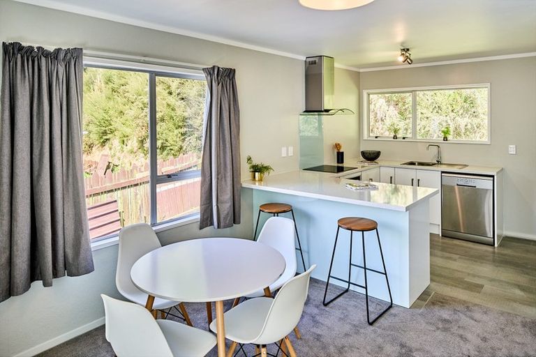 Photo of property in 2/22 Shackleton Grove, Stokes Valley, Lower Hutt, 5019