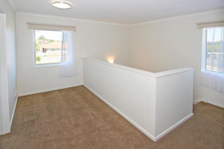 Photo of property in 58 Kenderdine Road, Papatoetoe, Auckland, 2025