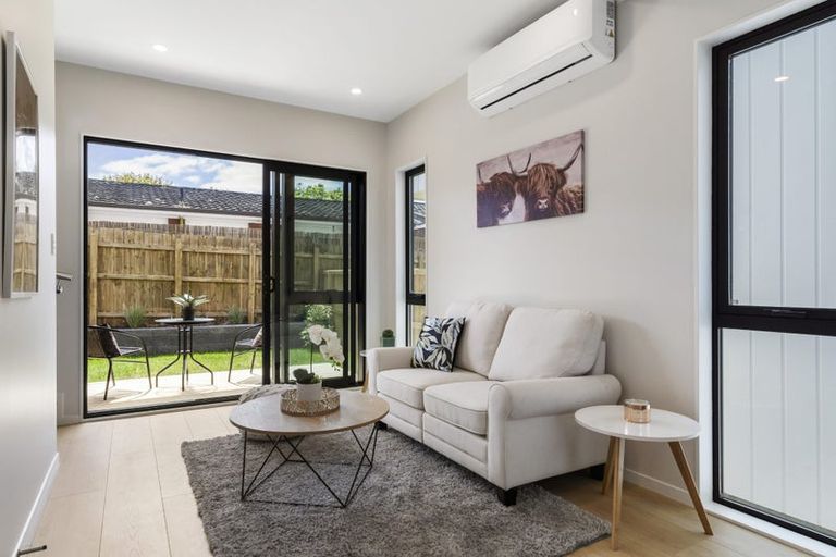 Photo of property in 7/155 Te Atatu Road, Te Atatu South, Auckland, 0610