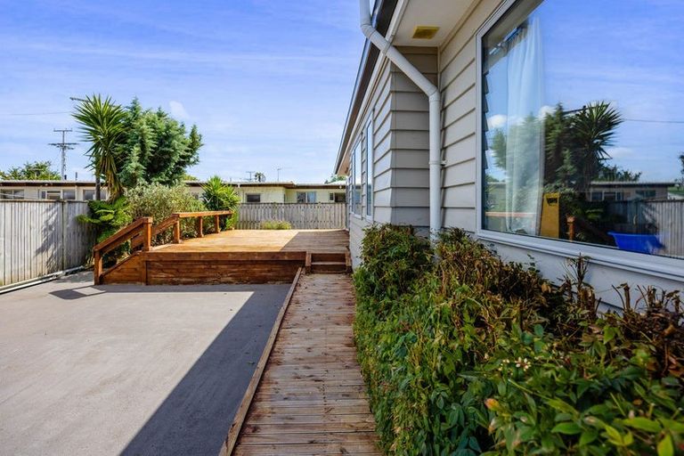 Photo of property in 90 Reid Avenue, Hawera, 4610