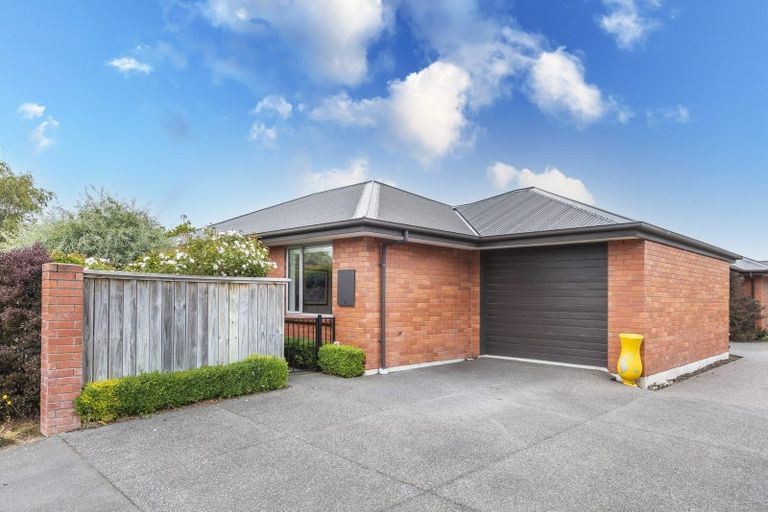 Photo of property in 1/11 North Avon Road, Richmond, Christchurch, 8013