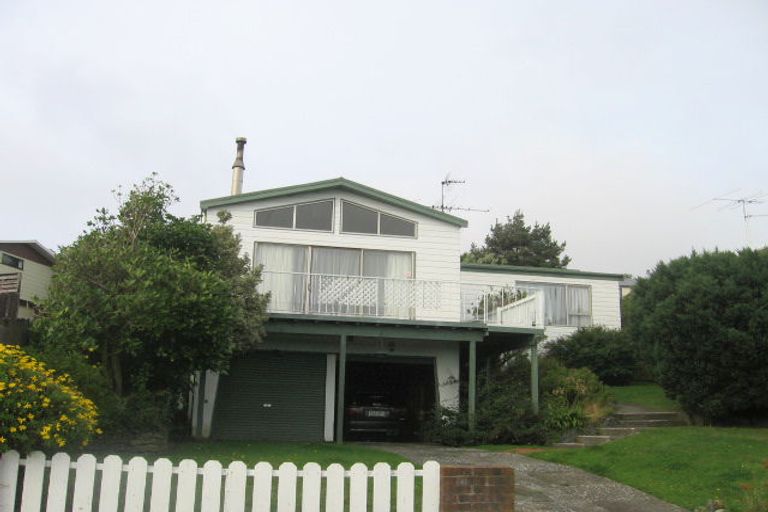 Photo of property in 123 Conclusion Street, Ascot Park, Porirua, 5024