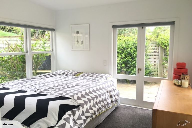 Photo of property in 960 Beach Road, Torbay, Auckland, 0630