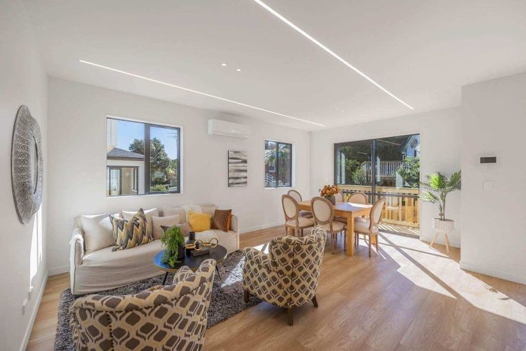 Photo of property in 35c Noall Street, Te Atatu Peninsula, Auckland, 0610