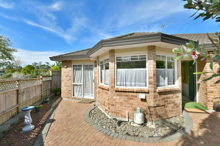 Photo of property in 38 Red Hibiscus Road, Stanmore Bay, Whangaparaoa, 0932