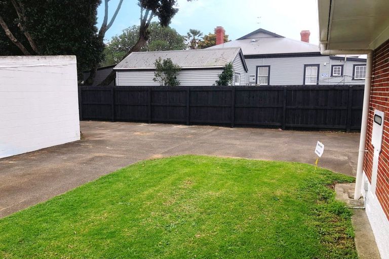 Photo of property in 1/42 Wallace Road, Papatoetoe, Auckland, 2025