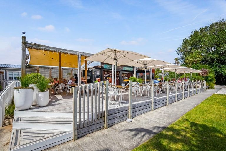 Photo of property in 231 Hibiscus Drive, Orewa, 0931