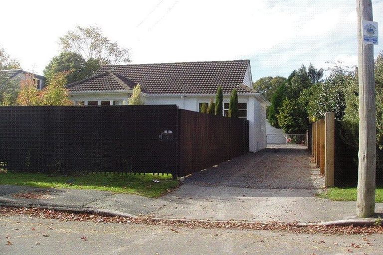 Photo of property in 12 Denvir Street, Strowan, Christchurch, 8052