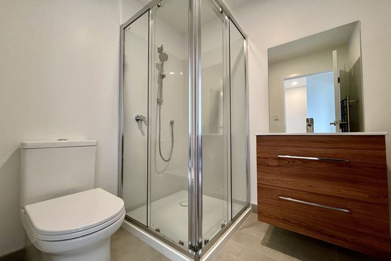 Photo of property in 4/39 Pakuranga Road, Pakuranga, Auckland, 2010