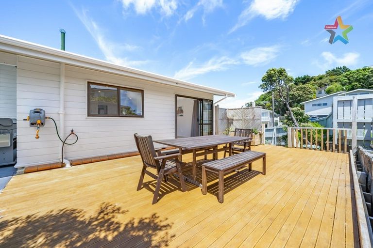 Photo of property in 4 Protea Street, Maungaraki, Lower Hutt, 5010