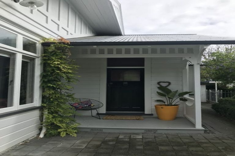 Photo of property in 25 Cameron Road, Bluff Hill, Napier, 4110