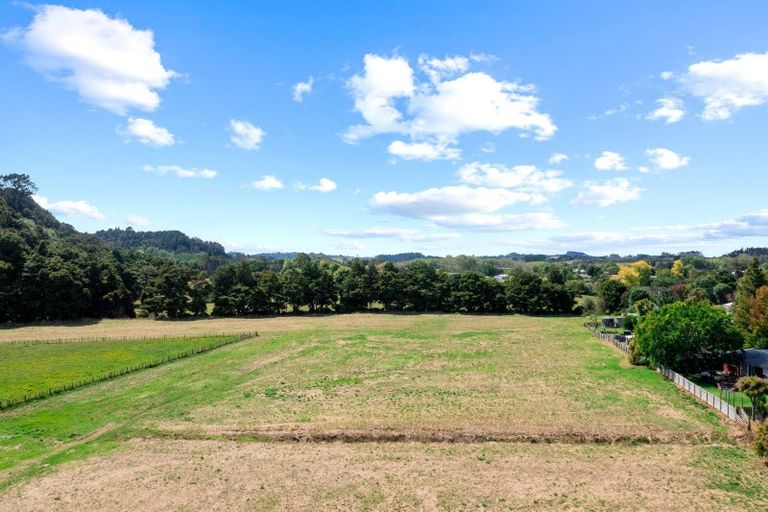 Photo of property in 966 Kahikatea Flat Road, Waitoki, Kaukapakapa, 0871