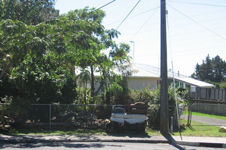 Photo of property in 19 Kiernan Place, Kelston, Auckland, 0602