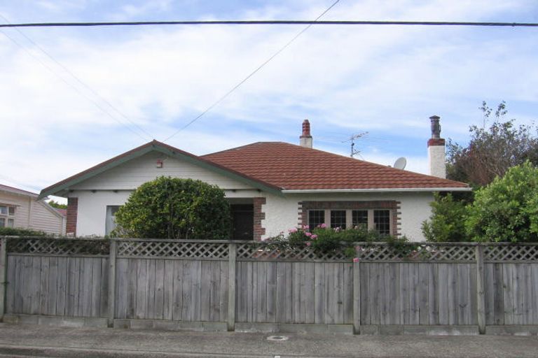 Photo of property in 30 Fitzherbert Street, Alicetown, Lower Hutt, 5010