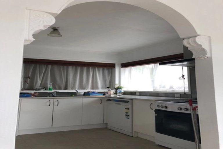 Photo of property in 1/10 Ballater Place, Highland Park, Auckland, 2010