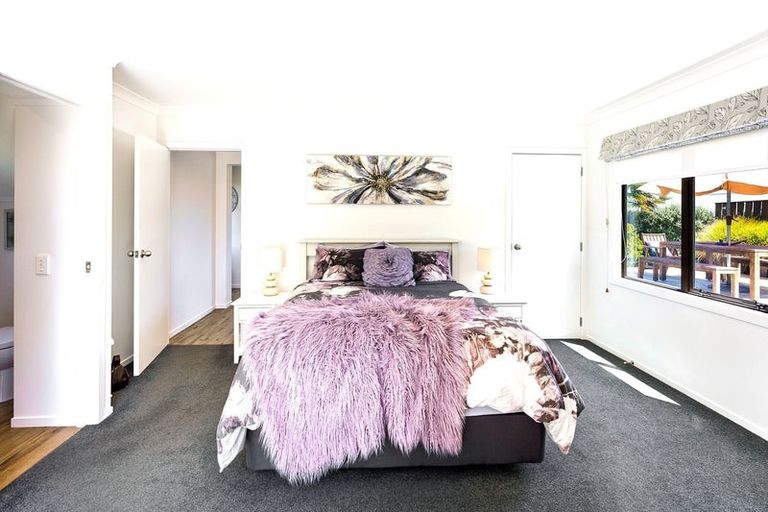 Photo of property in 29 Eruini Street, Waikanae Beach, Waikanae, 5036