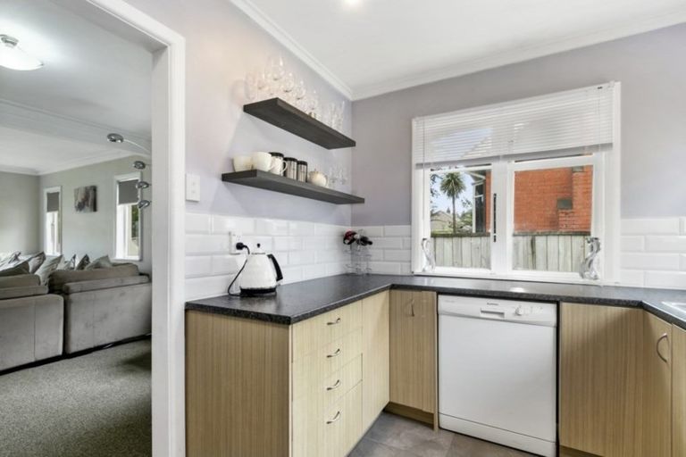 Photo of property in 19 Peel Place, Wainuiomata, Lower Hutt, 5014