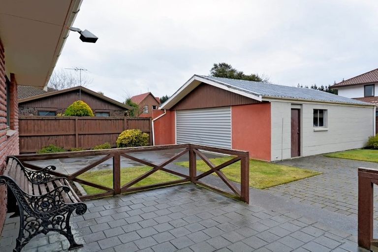 Photo of property in 74 Anglesea Avenue, Parklands, Christchurch, 8083