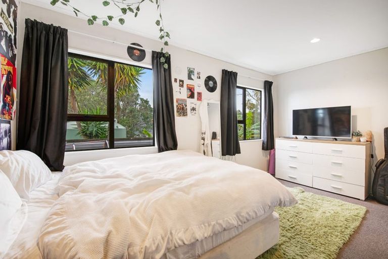 Photo of property in 43 Langton Road, Stanmore Bay, Whangaparaoa, 0932