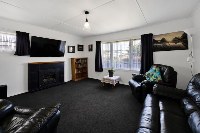 Photo of property in 60 Egmont Street, Hawera, 4610