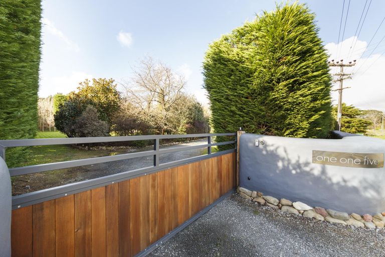 Photo of property in 115 Turitea Road, Fitzherbert, Palmerston North, 4472