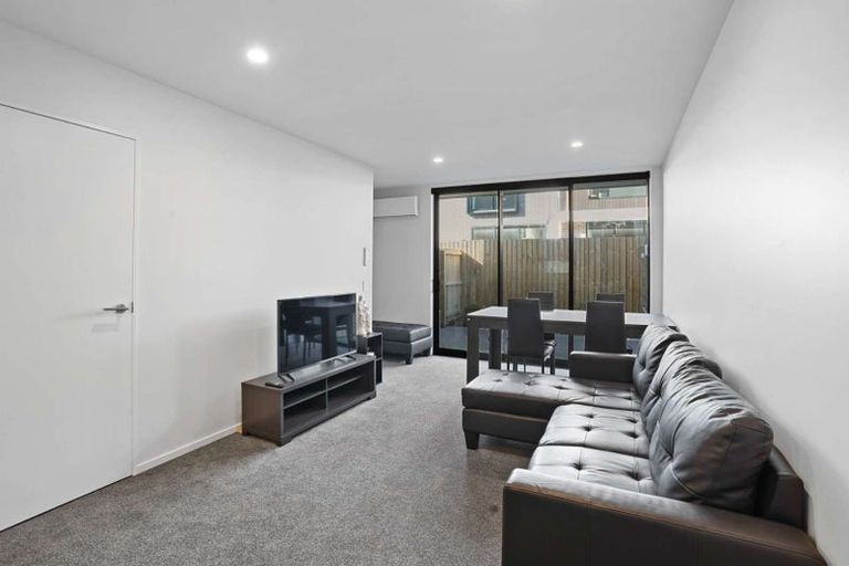 Photo of property in 4/327 Lincoln Road, Addington, Christchurch, 8024