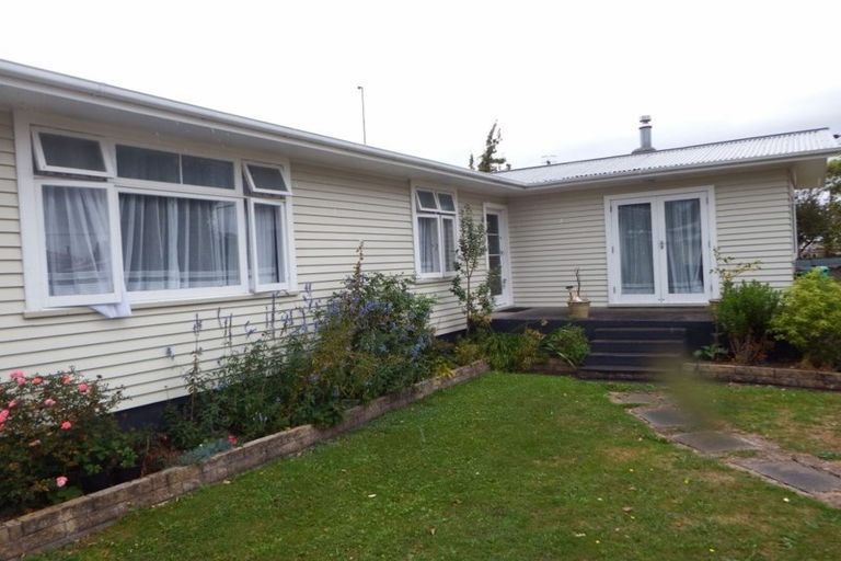 Photo of property in 1 Oaklea Avenue, Marton, 4710