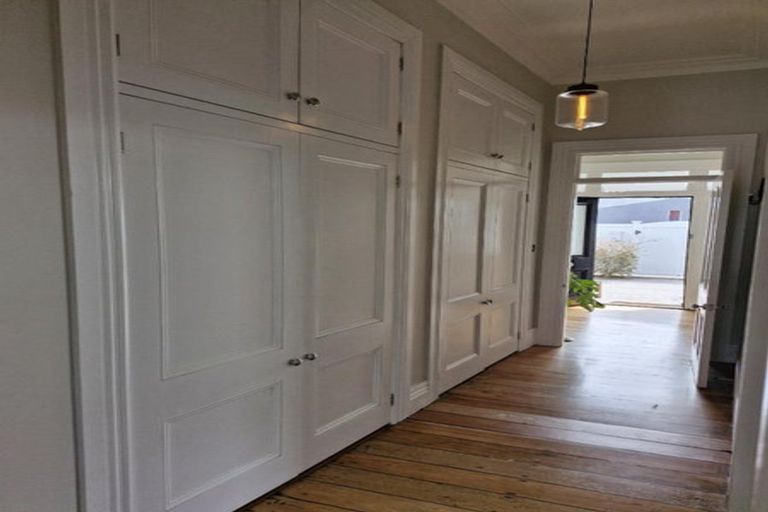 Photo of property in 49 Vivian Street, New Plymouth, 4310