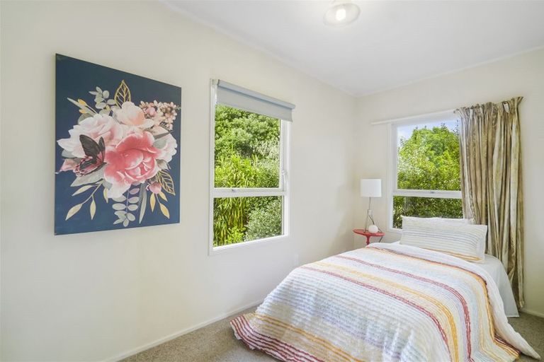 Photo of property in 20 Tamahere Drive, Glenfield, Auckland, 0629