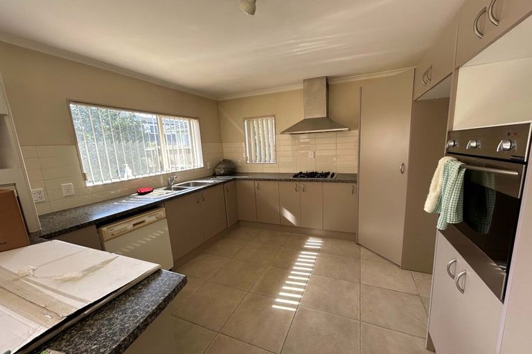 Photo of property in 2/168 Rangitoto Road, Papatoetoe, Auckland, 2025