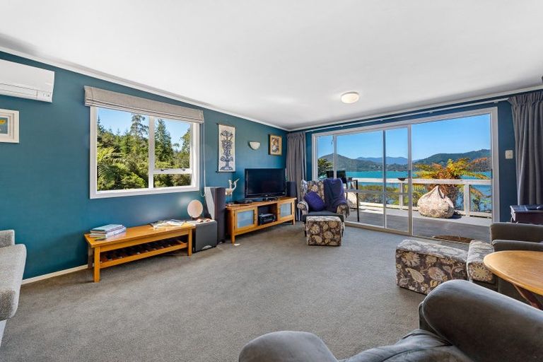 Photo of property in 7102 Kenepuru Road, Raetihi, Picton, 7282