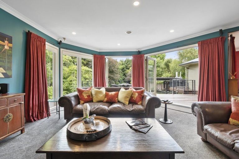 Photo of property in 19 Cremorne Avenue, Hokowhitu, Palmerston North, 4410