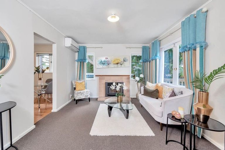 Photo of property in 398 West Coast Road, Glen Eden, Auckland, 0602