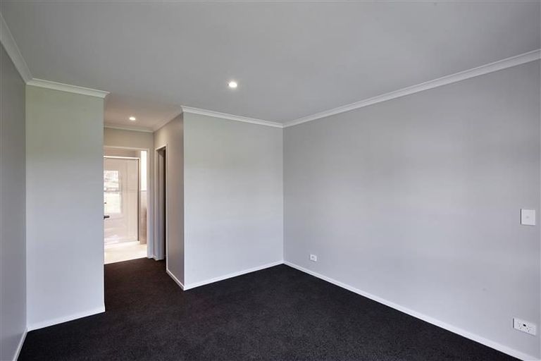 Photo of property in 1 Briddock Way, Swanson, Auckland, 0614