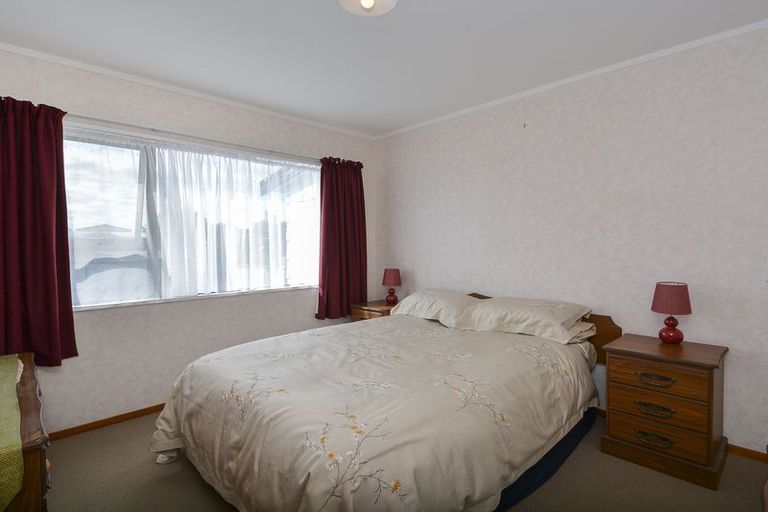 Photo of property in 17 Dunton Drive, Welcome Bay, Tauranga, 3112