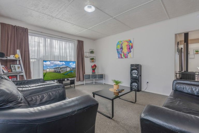 Photo of property in 71 Burgoyne Street, Woodville, 4920