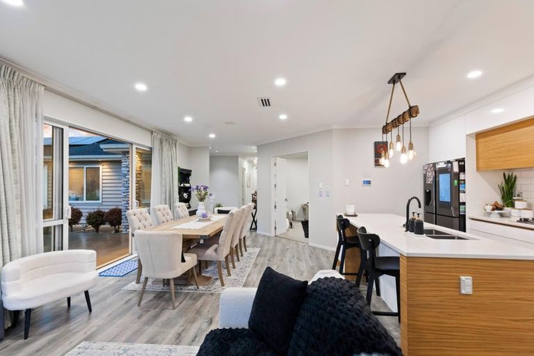 Photo of property in 8 Gemscott Crescent, Huapai, Kumeu, 0810