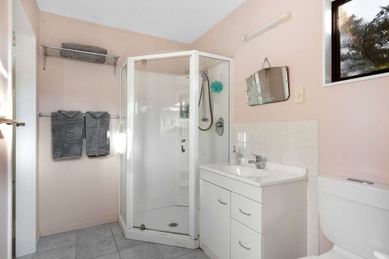 Photo of property in 2 Victoria Close, Picton, 7220