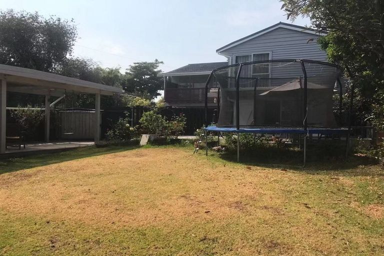 Photo of property in 17 Trafalgar Road, Milford, Auckland, 0620