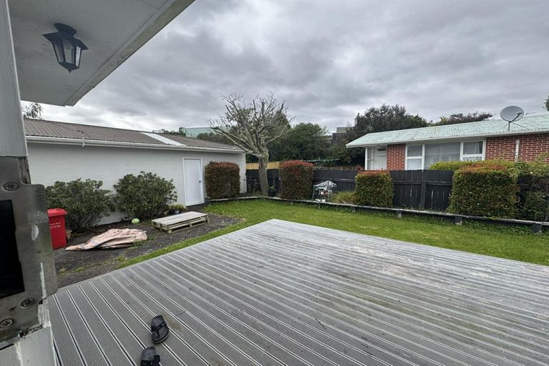 Photo of property in 4 Tiwakawaka Grove, Heretaunga, Upper Hutt, 5018