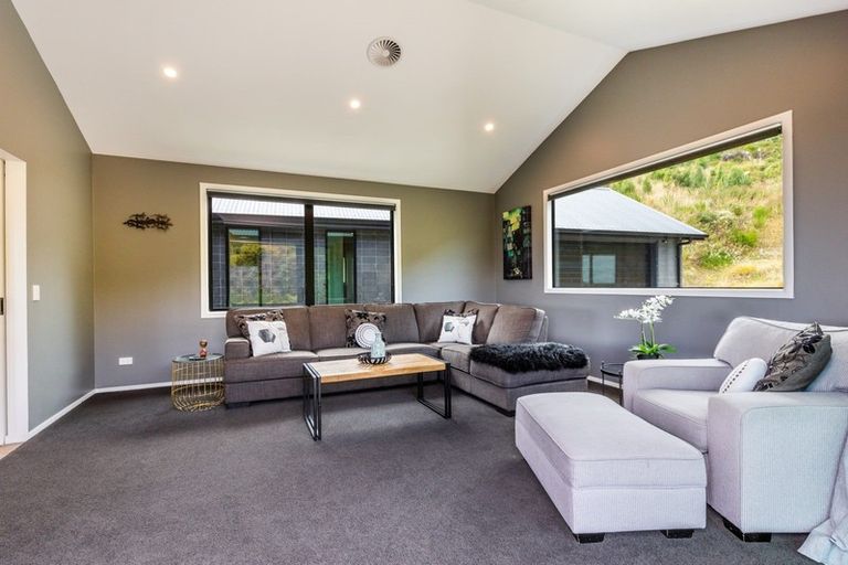 Photo of property in 13 Sparrowhawk Way, Kinloch, Taupo, 3377