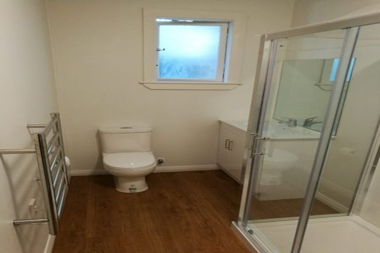Photo of property in 2 Harland Street, Brooklyn, Wellington, 6021