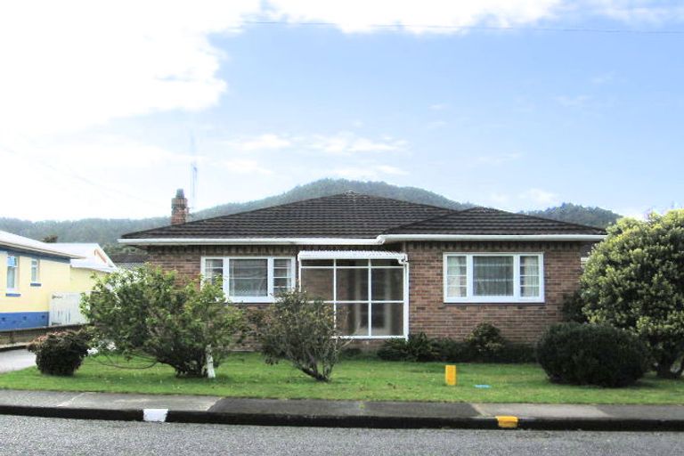 Photo of property in 6 Wallace Street, Regent, Whangarei, 0112