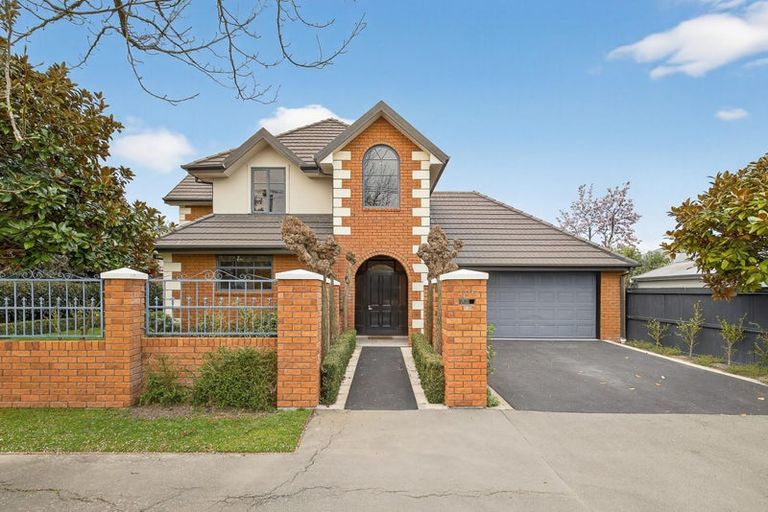 Photo of property in 106 Hamilton Avenue, Ilam, Christchurch, 8041