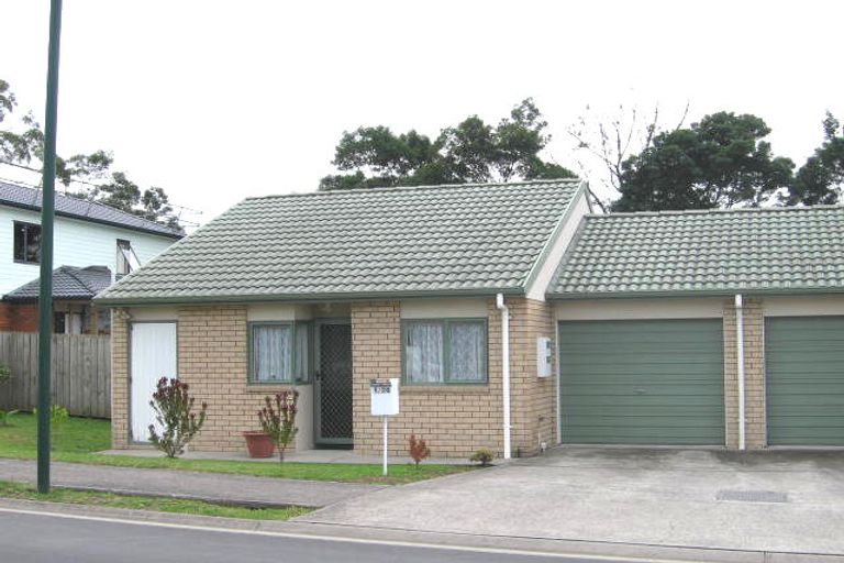 Photo of property in 1/26 Charlenne Close, Ranui, Auckland, 0612