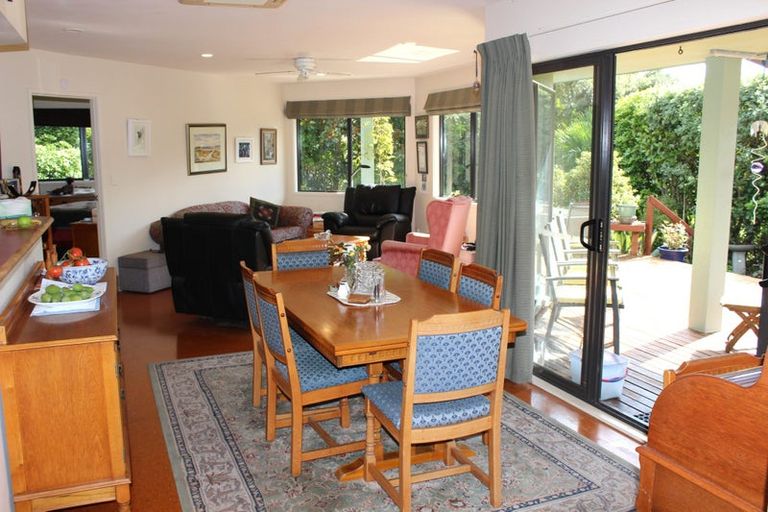 Photo of property in 111 Pinewood Court, Matarangi, Whitianga, 3592