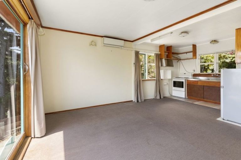 Photo of property in 21 Nikau Road, Point Howard, Lower Hutt, 5013