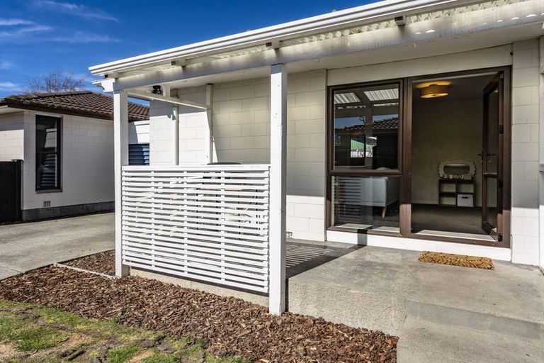 Photo of property in 1/202 Grimseys Road, Redwood, Christchurch, 8051