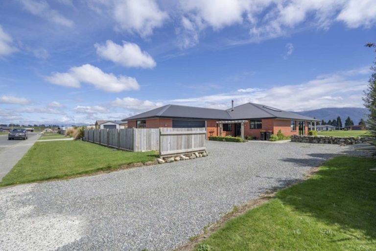Photo of property in 48 Orbell Crescent, Te Anau, 9679