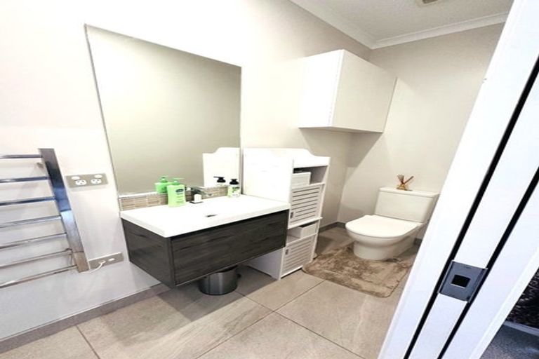 Photo of property in 13 William Stratton Lane, Hobsonville, Auckland, 0616